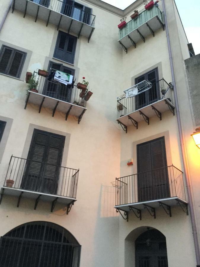 Casa Sant'eligio * Palermo